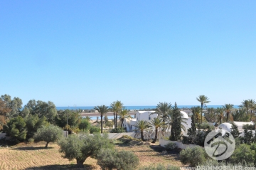 L155 -                            بيع
                           Villa avec piscine Djerba