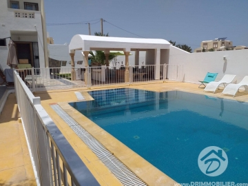 L284 -                            بيع
                           Villa avec piscine Djerba