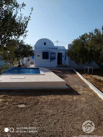 L304 -                            بيع
                           Villa avec piscine Djerba