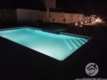 L351 -                            بيع
                           Villa avec piscine Djerba