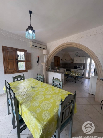 L353 -                            بيع
                           Villa avec piscine Djerba