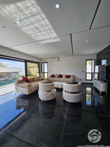L387 -                            بيع
                           Villa avec piscine Djerba