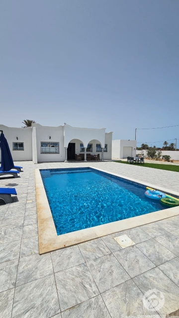  L408 -    Villa avec piscine Djerba