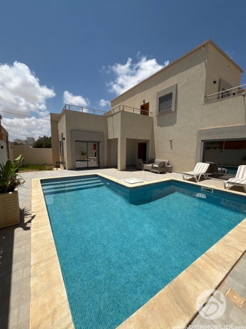  L447 -  Vente  Villa avec piscine Djerba