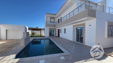  L453 -    فيلا مع حمام سباحة جربة