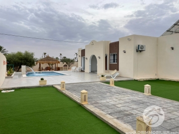  L466 -    فيلا مع حمام سباحة جربة