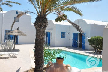 V137 -                            بيع
                           Villa avec piscine Djerba