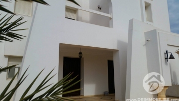 V143 -                            بيع
                           Villa avec piscine Djerba