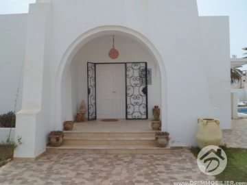 V22 -                            بيع
                           Villa avec piscine Djerba