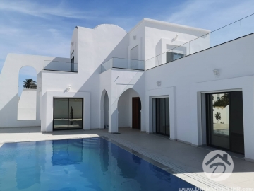 V455 -                            بيع
                           Villa avec piscine Djerba