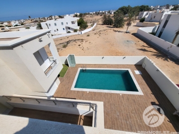 V545 -                            بيع
                           Villa avec piscine Djerba