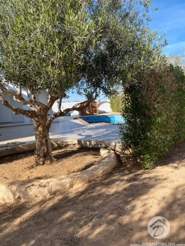 V588 -                            Vente
                           Villa avec piscine Djerba