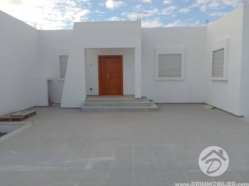 V589 -                            Vente
                           Villa avec piscine Djerba