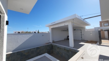 V590 -                            بيع
                           Villa avec piscine Djerba