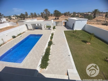  V596 -  Koupit  Vila s bazénem Djerba