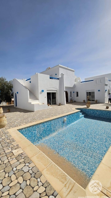 V606 -                            Sale
                           Villa avec piscine Djerba
