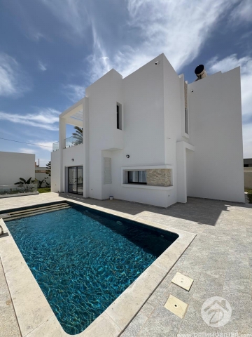 V690 -                            Sale
                           Villa avec piscine Djerba