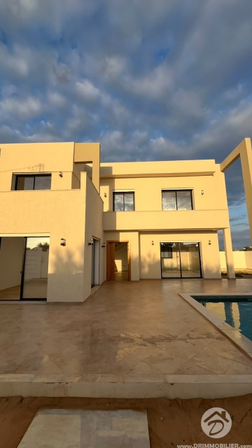  V728 -  Vente  Villa avec piscine Djerba