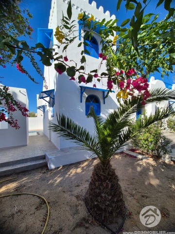 V737 -                            Vente
                           Villa avec piscine Djerba
