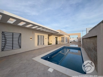 V745 -                            Vente
                           Villa avec piscine Djerba