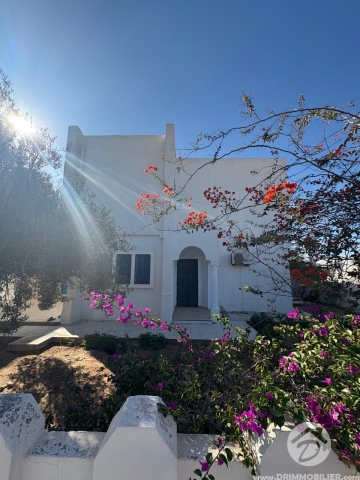  V747 -  بيع  فيلا جربة