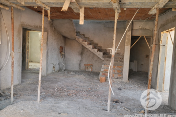 V755 -                            Vente
                           Villa avec piscine Djerba