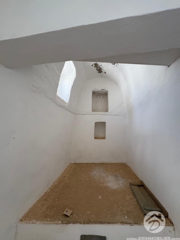 V794 -                            Sale
                           Houch Djerbien Djerba